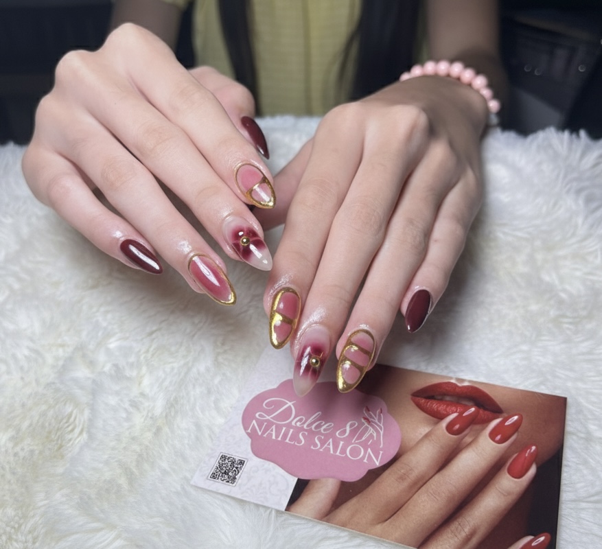 Dolce 8 Nail Salon nail photo 1